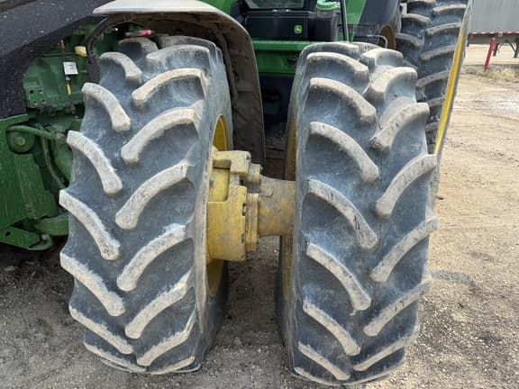Image of John Deere 8R 370 equipment image 1