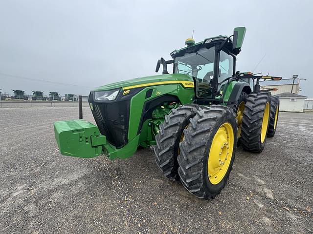 Image of John Deere 8R 370 equipment image 4