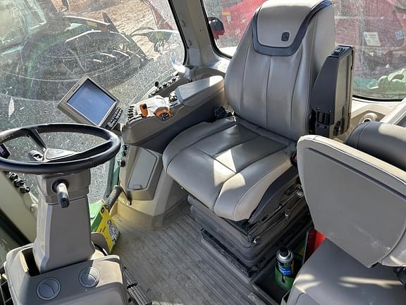 Image of John Deere 8R 370 equipment image 3