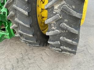 Main image John Deere 8R 370 13