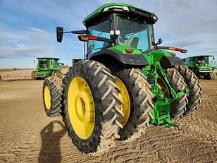 Main image John Deere 8R 370 3