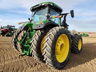 Main image John Deere 8R 370 5