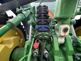 Main image John Deere 8R 370 17