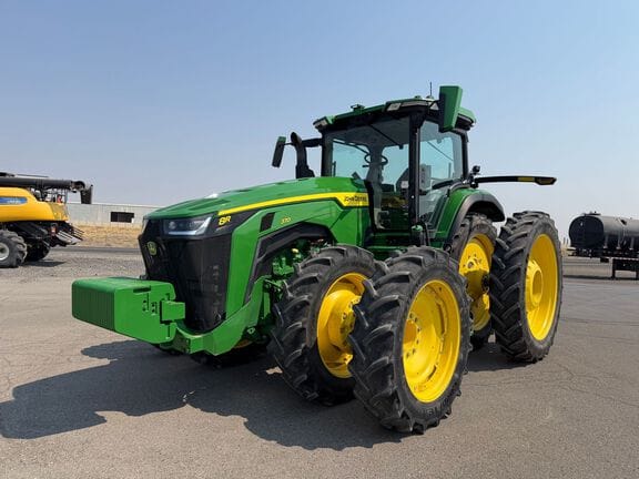 2022 John Deere 8R 370 Equipment Image0