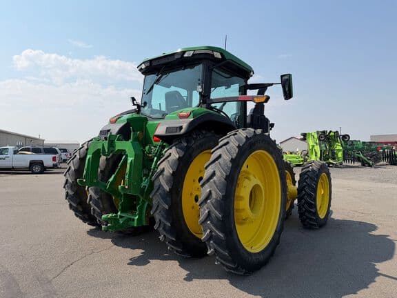 Image of John Deere 8R 370 equipment image 4