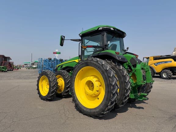 Image of John Deere 8R 370 equipment image 2