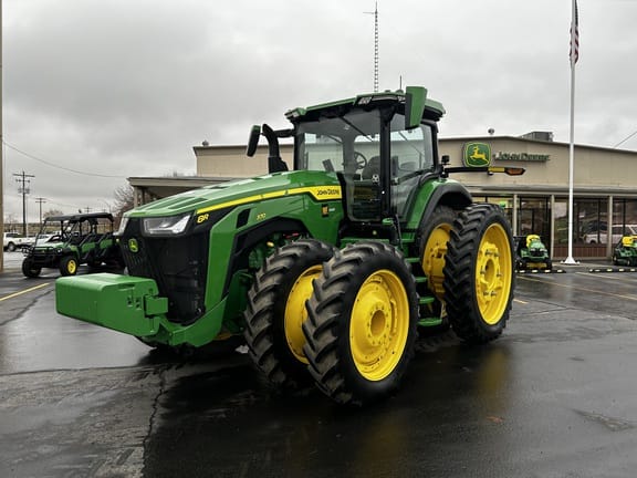 2022 John Deere 8R 370 Equipment Image0