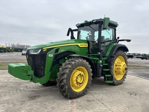 2022 John Deere 8R 370 Image