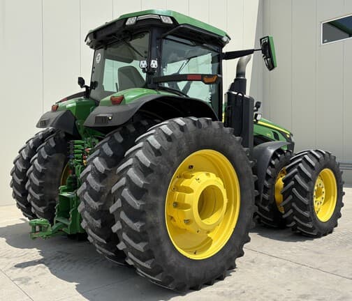 Image of John Deere 8R 370 equipment image 2