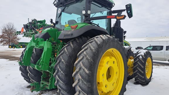 Image of John Deere 8R 370 equipment image 3
