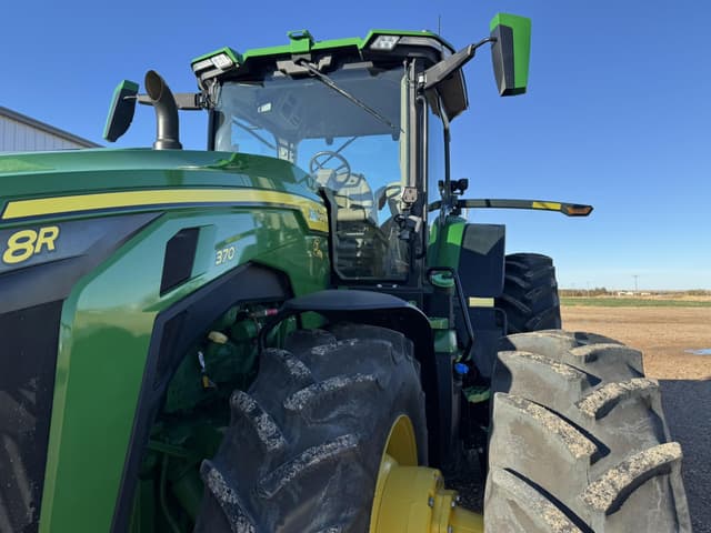Image of John Deere 8R 370 equipment image 3