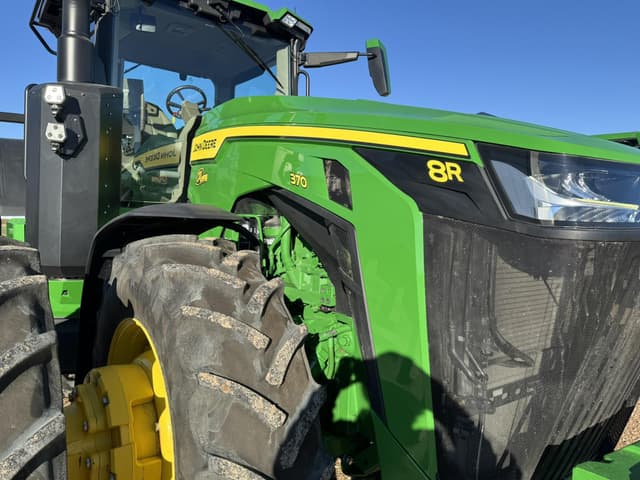 Image of John Deere 8R 370 equipment image 1