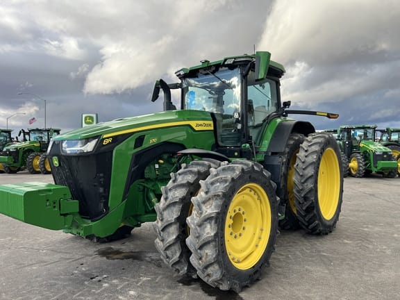 2022 John Deere 8R 370 Equipment Image0