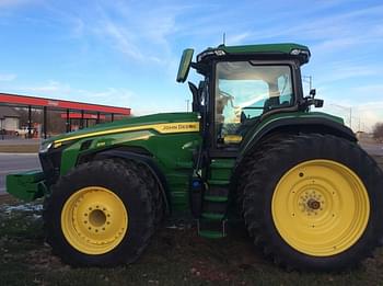 2022 John Deere 8R 370 Equipment Image0