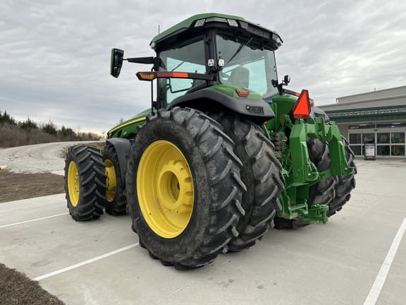 Image of John Deere 8R 370 equipment image 2