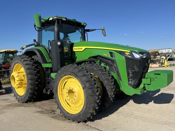 2022 John Deere 8R 370 Equipment Image0