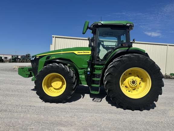 Image of John Deere 8R 370 equipment image 1