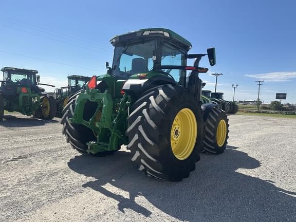 Image of John Deere 8R 370 equipment image 4