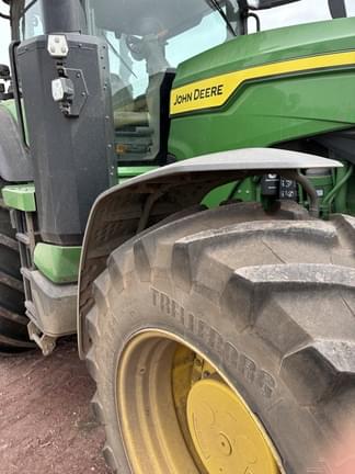Image of John Deere 8R 370 equipment image 4
