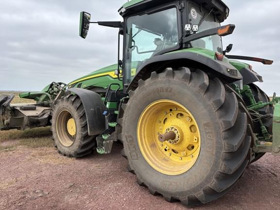 Image of John Deere 8R 370 equipment image 1