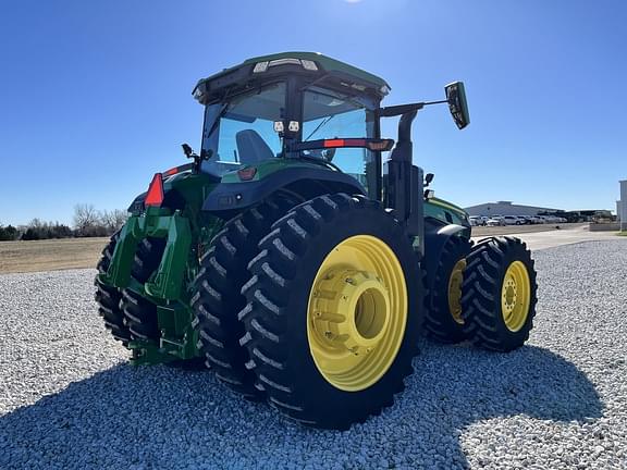 Image of John Deere 8R 370 equipment image 4