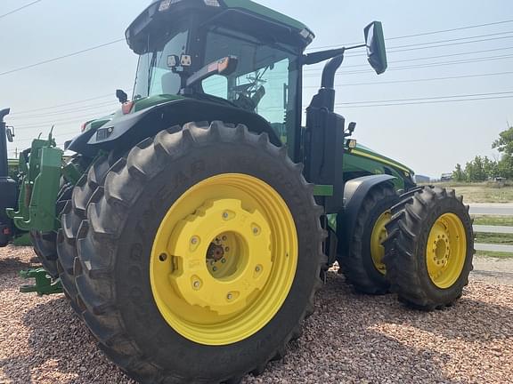 Image of John Deere 8R 370 equipment image 1