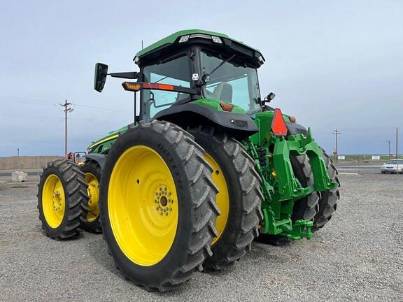 Image of John Deere 8R 370 equipment image 2