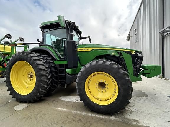 Image of John Deere 8R 370 equipment image 2