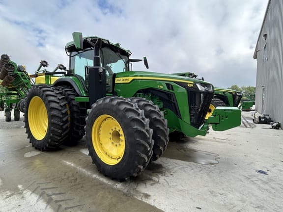 2022 John Deere 8R 370 Equipment Image0