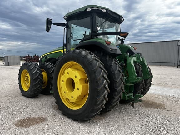 Image of John Deere 8R 370 equipment image 2
