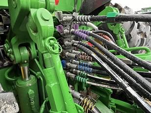 Main image John Deere 8R 370 5