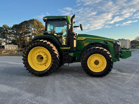 Image of John Deere 8R 370 equipment image 2