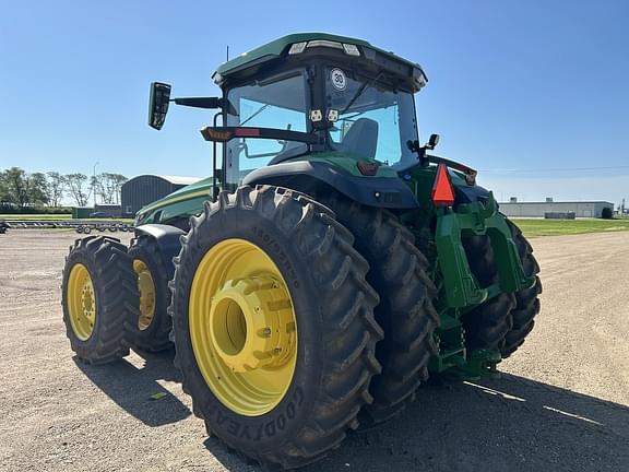 Image of John Deere 8R 370 equipment image 2