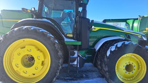 Image of John Deere 8R 370 equipment image 1