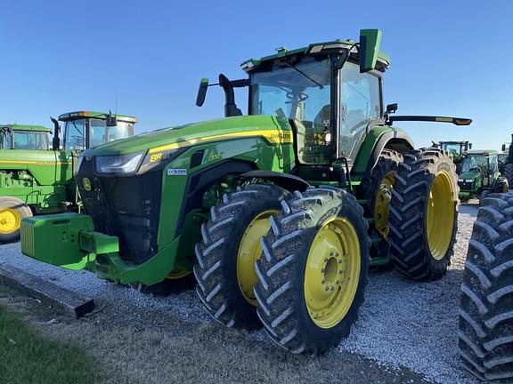 Image of John Deere 8R 370 equipment image 3