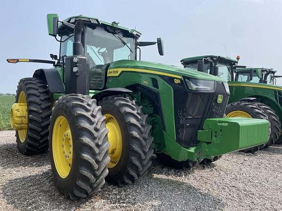 Image of John Deere 8R 370 equipment image 2