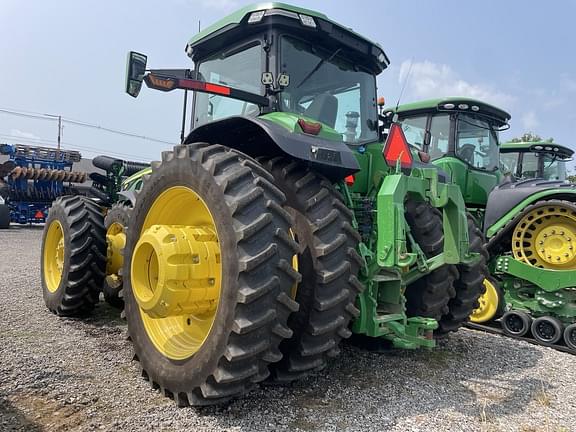 Image of John Deere 8R 370 equipment image 4