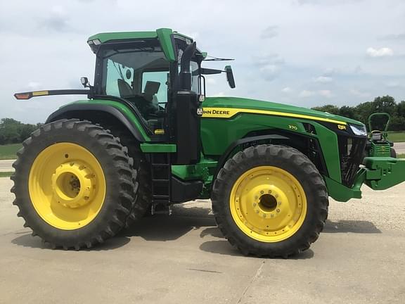 Image of John Deere 8R 370 equipment image 1