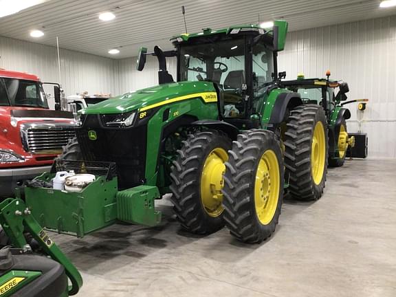 Image of John Deere 8R 370 equipment image 1