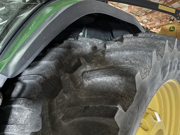 Image of John Deere 8R 370 equipment image 2