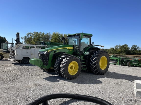2022 John Deere 8R 370 Equipment Image0