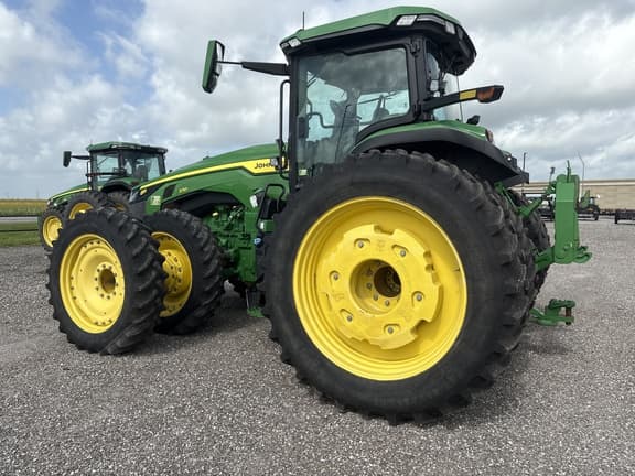 Image of John Deere 8R 370 equipment image 4