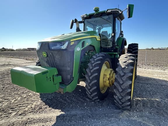 Image of John Deere 8R 370 equipment image 4