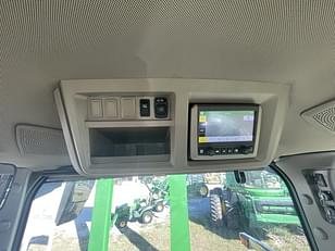 Main image John Deere 8R 370 11