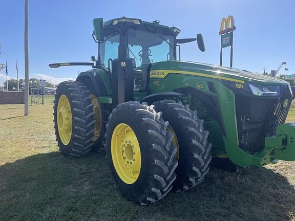 Image of John Deere 8R 370 equipment image 3