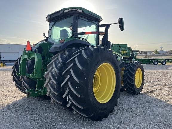 Image of John Deere 8R 370 equipment image 4
