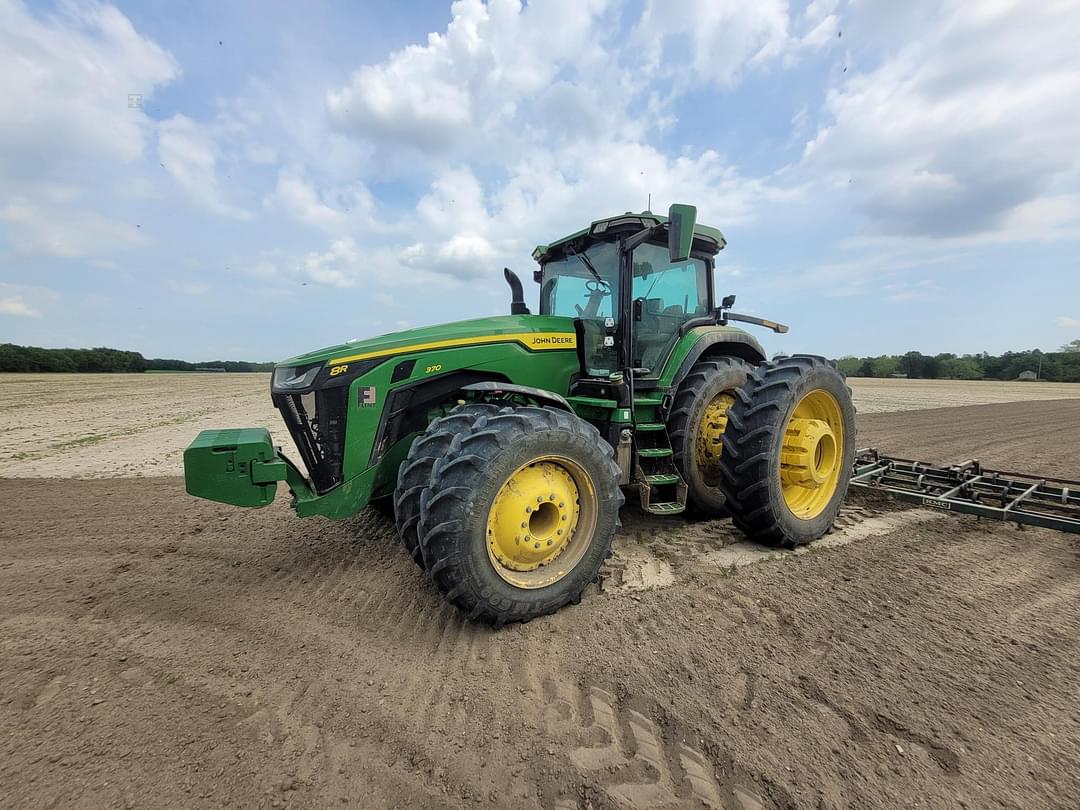 Image of John Deere 8R 370 Primary image