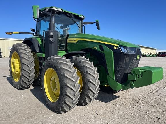 Image of John Deere 8R 370 equipment image 2