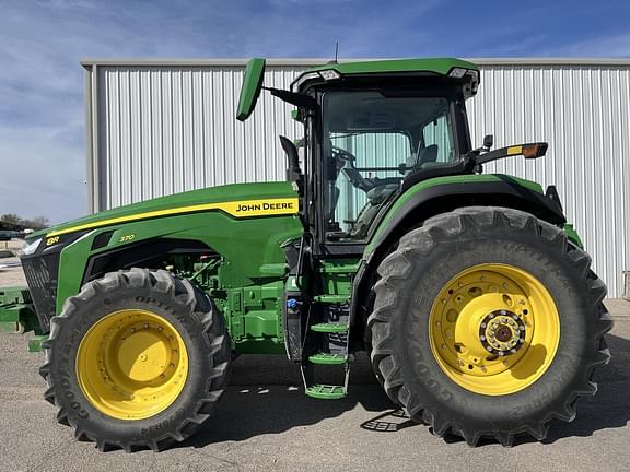Image of John Deere 8R 370 equipment image 2