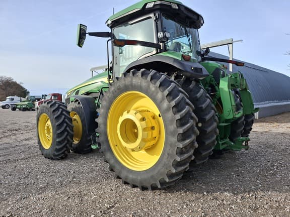 Image of John Deere 8R 370 equipment image 4
